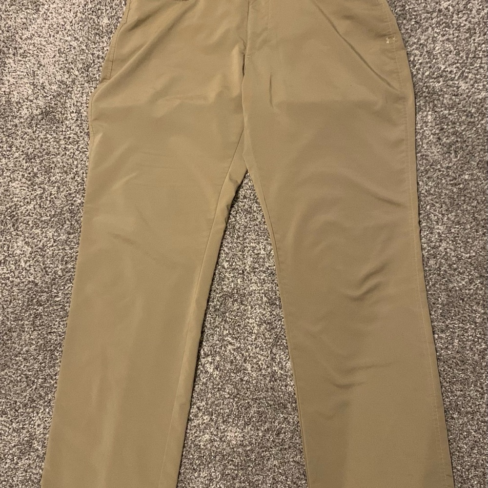SOLD // Under Armor Dri-Fit Golf Pants